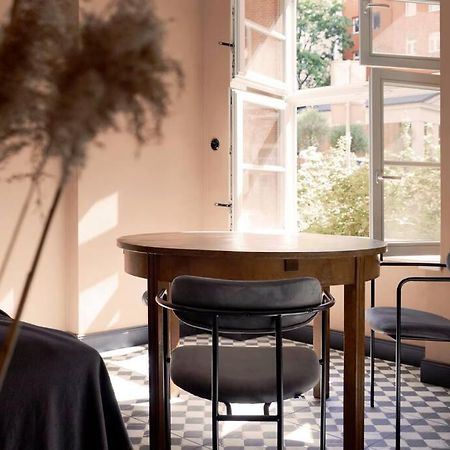 Elegant Apartment In The City Center Breslavia Esterno foto