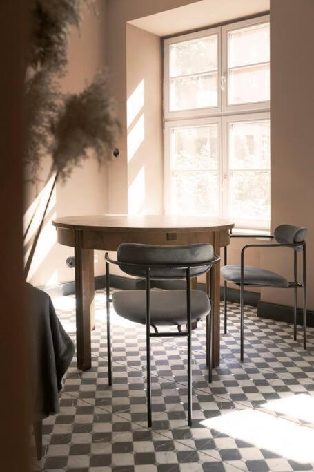 Elegant Apartment In The City Center Breslavia Esterno foto