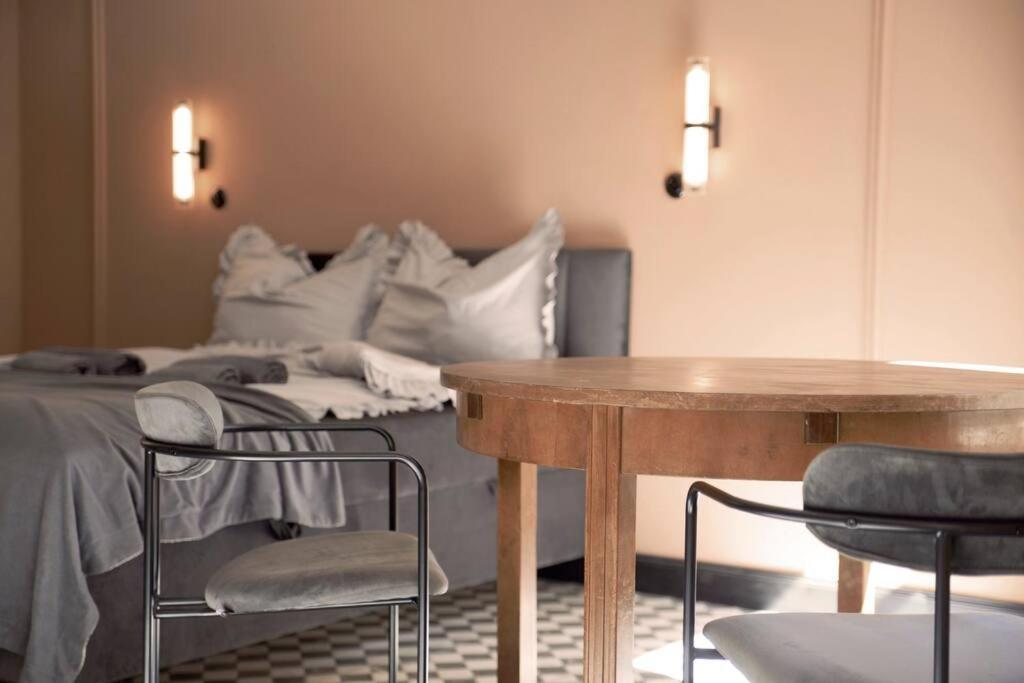 Elegant Apartment In The City Center Breslavia Esterno foto