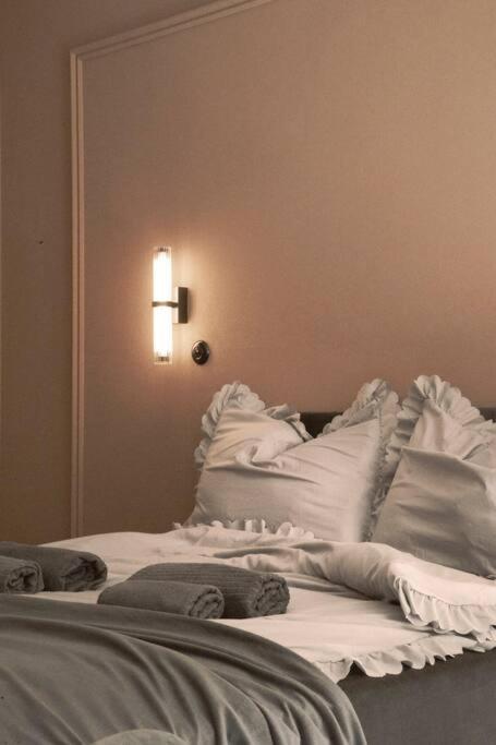 Elegant Apartment In The City Center Breslavia Esterno foto