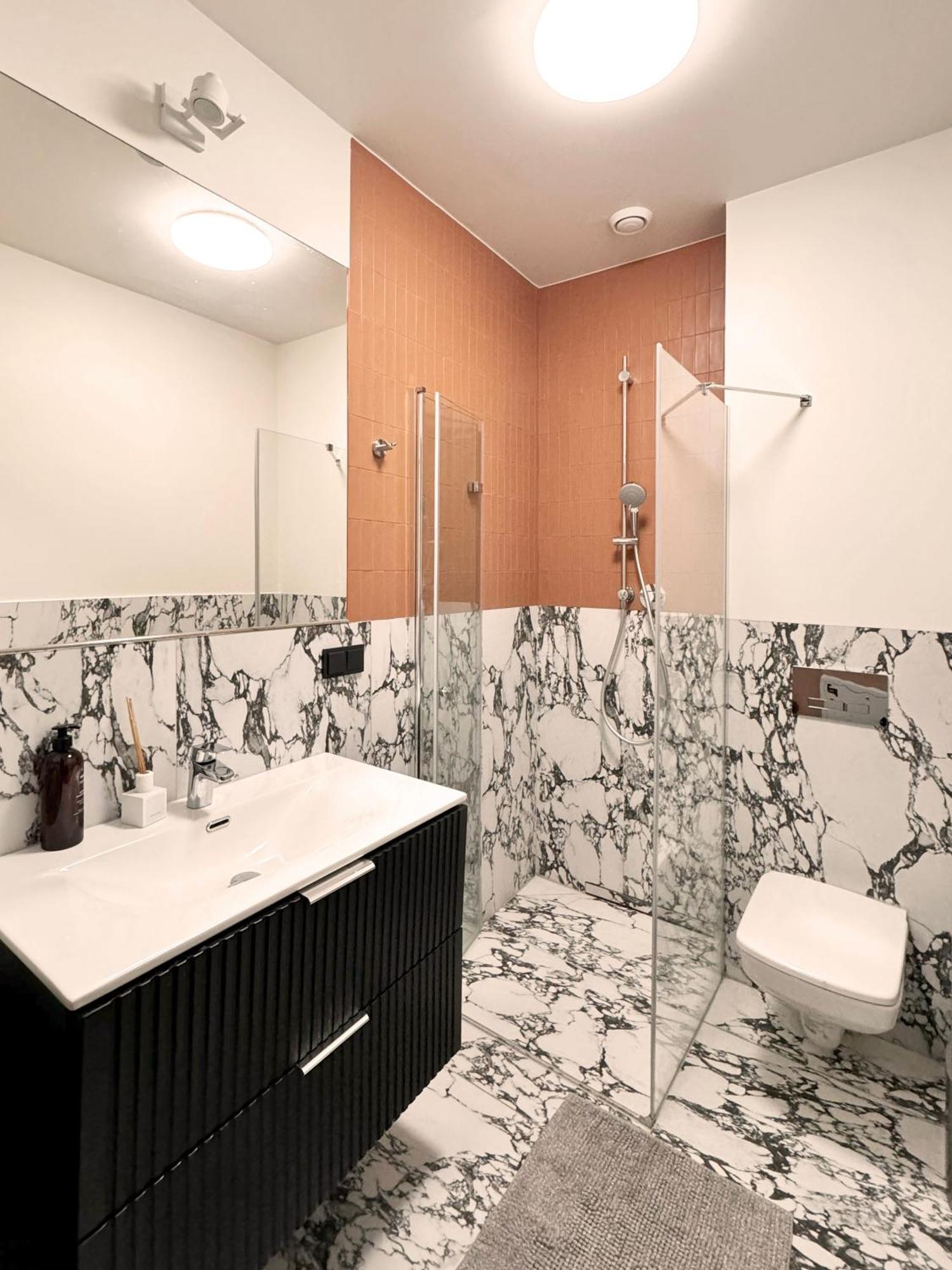 Elegant Apartment In The City Center Breslavia Esterno foto