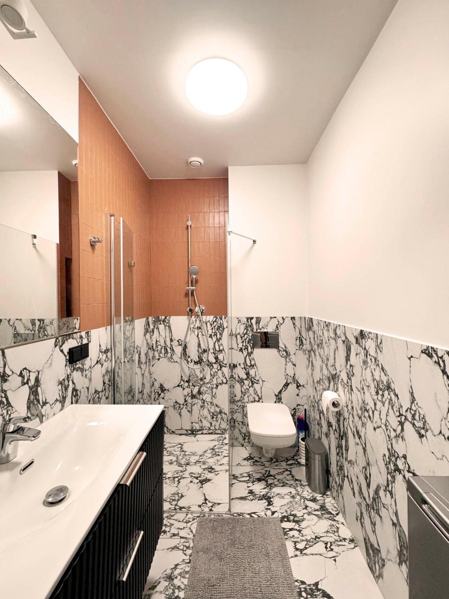 Elegant Apartment In The City Center Breslavia Esterno foto